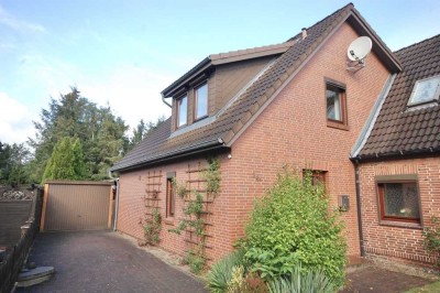 Charmantes Doppelhaus mit Wohlfühlcharakter und Garten in Weddingstedt zu vermieten