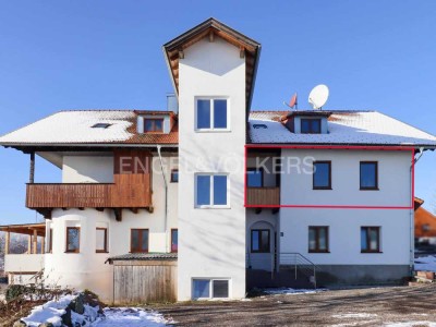 Gut ausgestattete moderne 4-Zimmer-Etagenwohnung mit kleinem Balkon