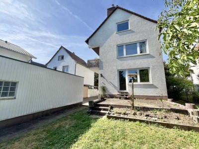 Traumhafte Doppelhaushälfte mit 500 m² Grundstück im Herzen Eschborns