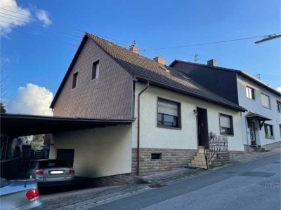 Preiswertes 4-Raum-Reihenendhaus mit EBK in Illingen
