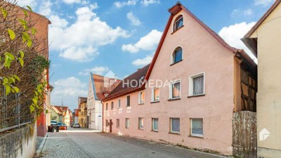 Charmantes Mehrfamilienhaus  mit 3 Wohneinheiten in Schwabach – Ihre Investition in die Zukunft