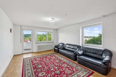 Gepflegte 3,5-Zimmer-Etagenwohnung mit Balkon und Außenstellplatz in Leonberg