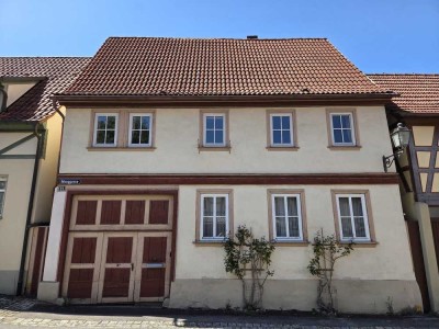Charmantes Stadthaus mit Innenhof und Gewölbekeller in zentraler Lage der Fachwerkstadt Königsberg