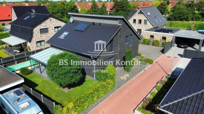 Larrelt! Neuwertiges Einfamilienhaus mit gehob. Ausstattung, Swimming-Pool und Sommergarten in ruhig