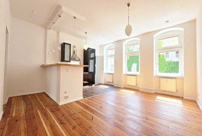 Freie, ruhige, renovierte 3-Zi-Altbau-Wohnung mit EBK, Regendusche und Originaldielen im Akazienkiez