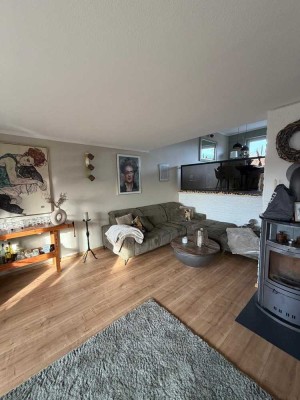 Modernisiertes Reihenendhaus mit außergewöhnlicher Architektur - direkt am Feld & Hardter Wald