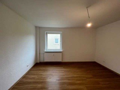 Komplett renoviert: Ihr neues Zuhause in guter Lage!