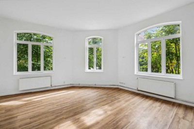 5-Zimmer-Altbauwohnung mit 9  m² Süd-Westbalkon  | Modernisiertes Gemeinschaftseigentum