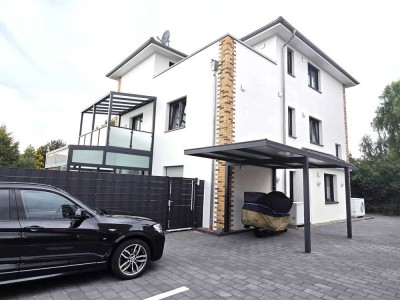 Drei-Zimmer-Dachgeschosseigentumswohnung mit Balkon