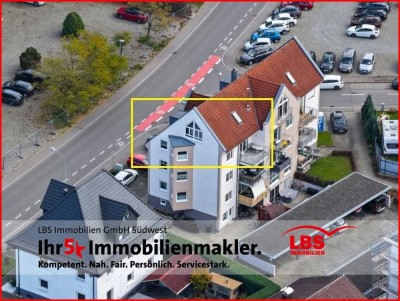 Etwas ganz Besonderes! 4 Zimmer-Maisonette mit exklusivem Dachstudio