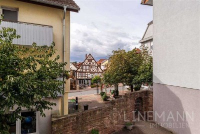 Attraktive Kapitalanlage: 2 Wohnungen plus Gewerbeeinheit im Zentrum von 74722 Buchen