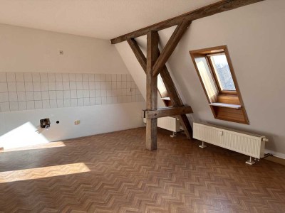 Dachgeschosswohnung 2 Räume in der Innenstadt von Görlitz. Jobcenter für 2 Personen geeignet