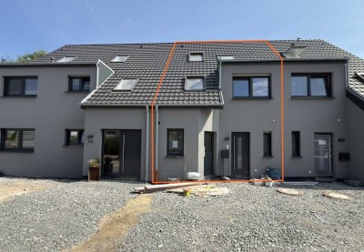 Neubau: Hochwertiges Reihenmittelhaus zur Miete in Kirchhellen-Mitte!