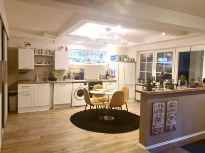 3-Zimmer-Wohnung mit Terrasse - Sehr individuell !