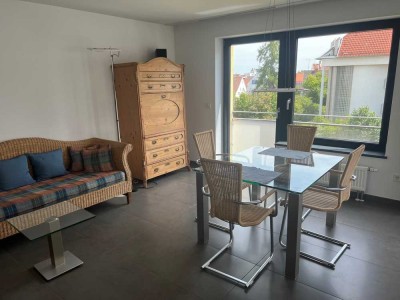 Moderne, helle 3-Zimmer-Wohnung mit EBK, Balkon, behindertengerecht, teilmöbliert