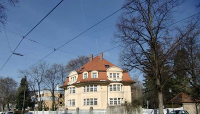 Wohnen am Neuwittelsbacher Rondell in stilvoller Altbauvilla