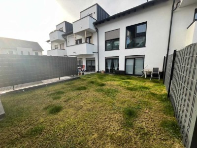 Neuwertige Wohnung mit drei Zimmern und Balkon in Bergheim Thorr