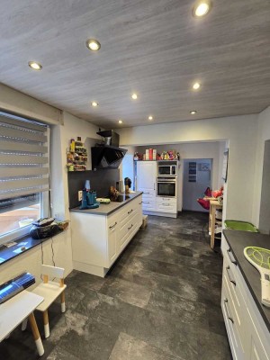 Großes Einfamilienhaus in Ortsteil von Eppelborn