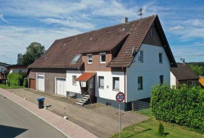 Bauernhaus in Peterzell mit Scheune und großem Grundstück