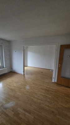 Zentrale 3,5- Raumwohnung