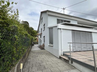 Helle 3-Zimmer-Maisonette mit Wintergarten, Terrasse & Garage in Efringen-Kirchen (Huttingen)