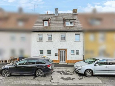 Siedlungshaus mit großem Garten und Entwicklungspotenzial in Cornberg