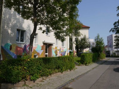 Helle, gut geschnittene 2-Zimmer-Wohnung mit Balkon
