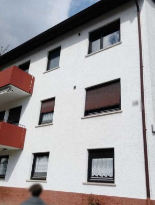 3 Fam.-Haus zu vermieten in schöner Wohnlage