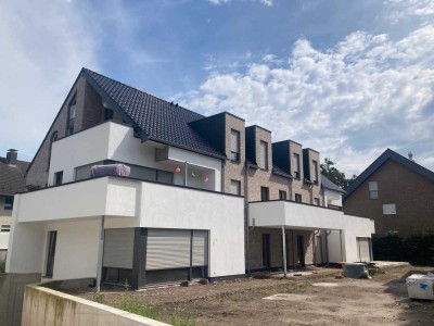 Gehobener Neubau mit Einbauküche und PKW- Stellplatz