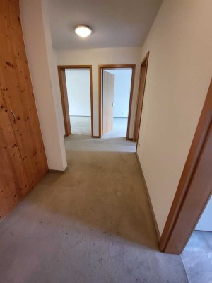 Super geschnittene 2 Zimmer Wohnung mit Balkon und Tiefgaragenstellplatz