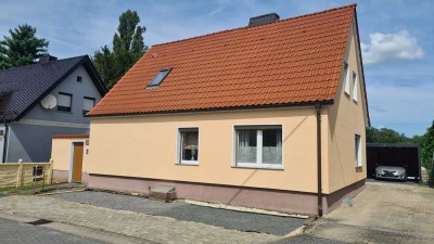 Modernes 5-Raum-Einfamilienhaus mit gehobener Innenausstattung + Pool in Raguhn-Jeßnitz Raguhn