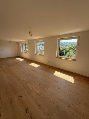 Lichtdurchflutete Obergeschosswohnung zur Miete - 82qm