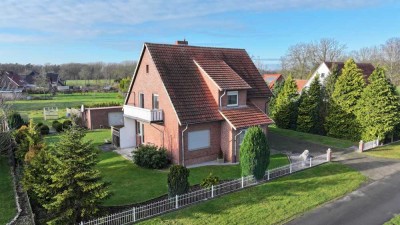 Auf einem ca. 2.600 m² Grundstück in schöner, ruhiger Lage befindet sich dieses 1-2 Familienhaus...