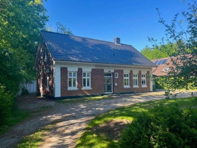 Charmantes Haus von 1846 – 2017 neues Dach, 2025 Photovoltaik & Wärmepumpe
