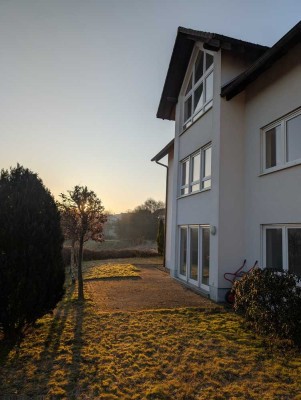 Attraktive Einliegerwohnung mit tollem Ausblick und Terrasse