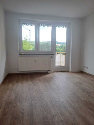 Schöne 3-Zimmer-Wohnung in Südeichsfeld, neuer Fußboden, frisch renoviert