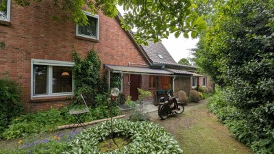 Besondere 3-Raum-Wohnung mit Gartenanteil
