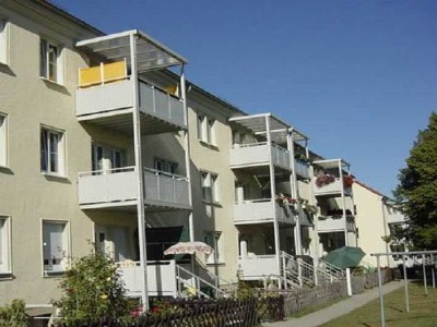 Hochparterre und direkter Zugang zu einem kleinen Gärtchen mit Blick ins Grüne!