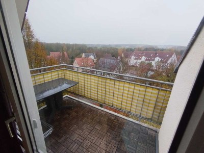 Attraktive 3-Zimmer-Dachgeschosswohnung mit Balkon in Klipphausen