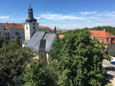 Helle 2-Zimmer-DG-Wohnung mit EBK in Leipzig-Stötteritz