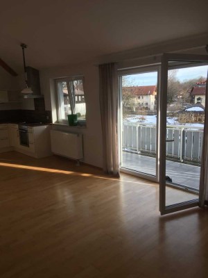 Gepflegte 2-Zimmer- Wohnung mit Südbalkon in  Bernried