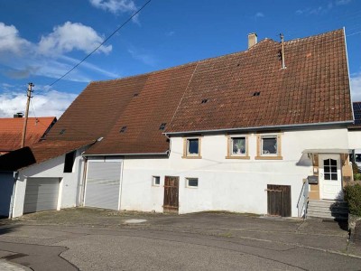 Charmantes Einfamilienhaus mit Nebengebäude und großem Garten