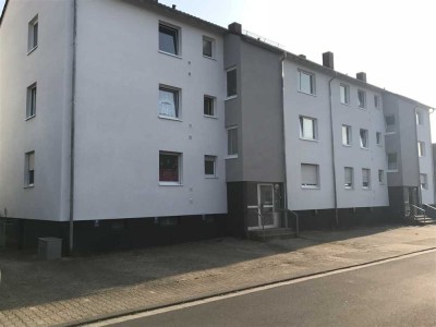 Provisionsfrei! Schön geschnittene Erdgeschosswohnung mit Balkon und Tageslichtbad zu vermieten!
