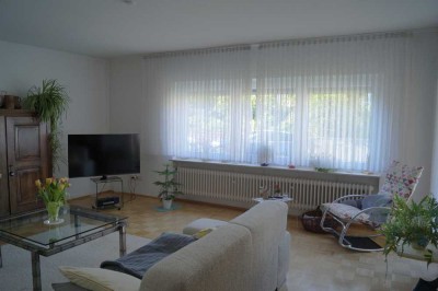 Schöne, gut geschnittene Erdgeschosswohnung mit Balkon in Nußloch zu vermieten.