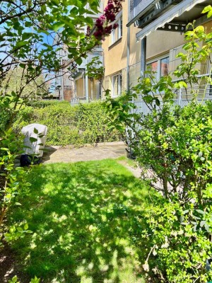 Platz an der Sonne - 3-4-Zimmer-EG-Whg. mit Balkon und Garten, EBK und Stellplatz in FÜ-Süd