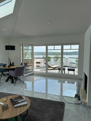 Exklusives Penthouse mit Seeblick & luxuriöser Einrichtung (3 Jahre / möbliert)