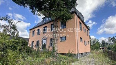 Modernisieren Sie Ihr Traumhaus:
Entkerntes 3-Parteienhaus mit neuem Schieferdach