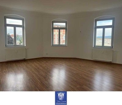 Süße 2-Zimmer-Wohnung mit offener Küche und Balkon!