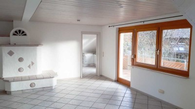 2-Zimmer-Wohnung mit Einbauküche und Kachelofen in Glottertal