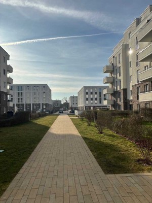 Moderne 4-Zimmer-Wohnung mit Privatgarten